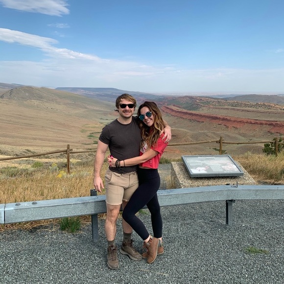 Lindsay✌🏼 - Picture 2 of 3